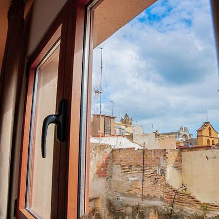 Apartamento 2 En La Muralla Romana Junto A La Catedral Tarragona Luaran gambar