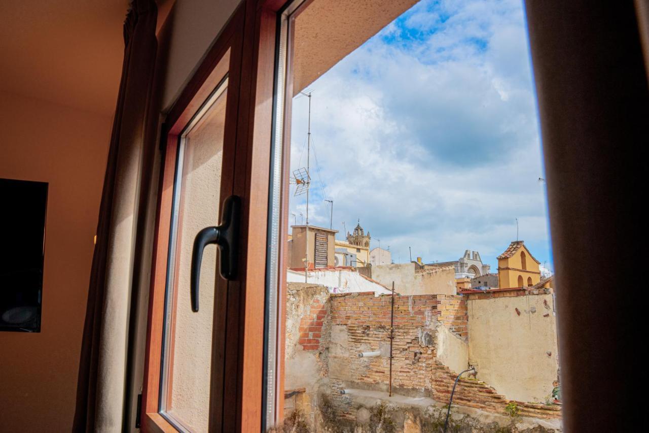 Apartamento 2 En La Muralla Romana Junto A La Catedral Tarragona Luaran gambar