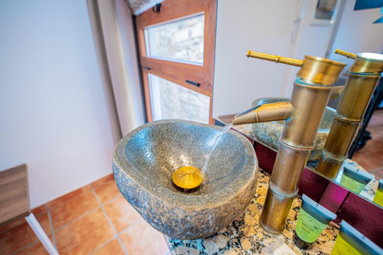 Apartamento 2 En La Muralla Romana Junto A La Catedral Tarragona Luaran gambar